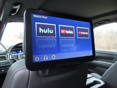 Certified 2022 Chevrolet Suburban LT w/ LT Signature Package image 7