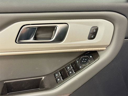 New 2026 Ford Explorer Active image 17