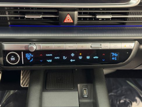 Used 2023 Hyundai Ioniq 6 Limited image 30