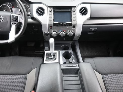 Used 2017 Toyota Tundra SR5 w/ SR5 Upgrade Package AWD/4WD image 15