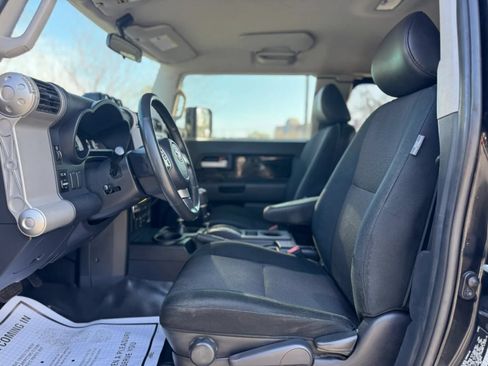 Used 2008 Toyota FJ Cruiser 4WD image 12