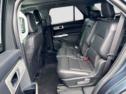 Certified 2023 Ford Explorer XLT w/ Equipment Group 202A AWD/4WD image 34