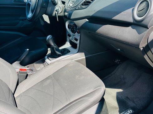 Used 2016 Ford Fiesta SE image 8
