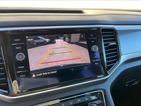 Certified 2021 Volkswagen Atlas SEL R-Line image 21