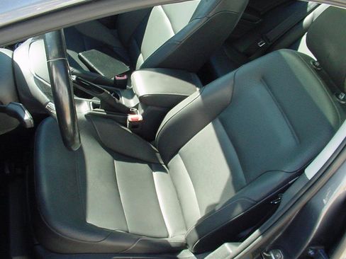 Used 2015 Volkswagen Golf TDI SE w/ Lighting Package image 5