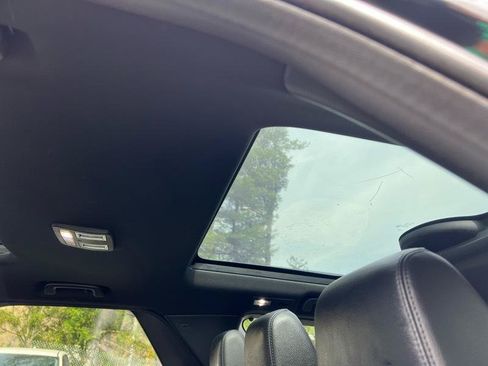 Used 2018 Land Rover Discovery SE AWD/4WD image 12