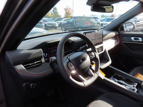 New 2026 Ford Explorer Tremor w/ Tremor Convenience Package image 8