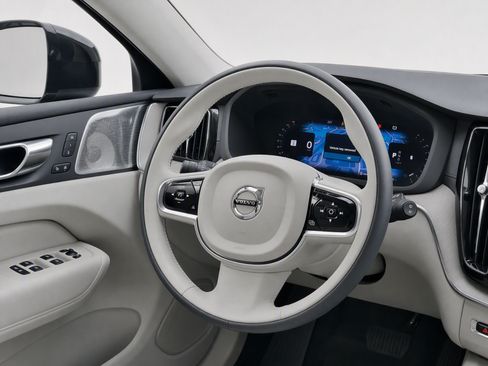 Used 2023 Volvo XC60 B6 Ultimate AWD/4WD image 19