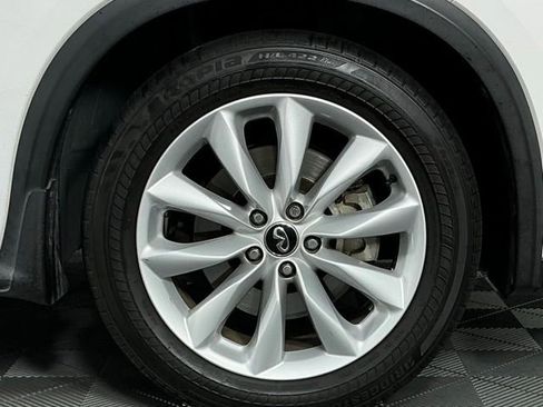 Used 2019 INFINITI QX50 Essential w/ Cargo Package FWD image 9