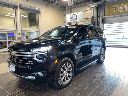 Used 2022 Chevrolet Tahoe LT w/ LT Signature Plus Package image 3