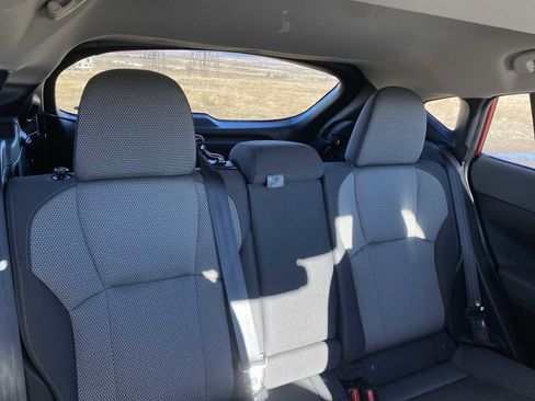 Used 2024 Subaru Crosstrek 2.0i Premium image 33