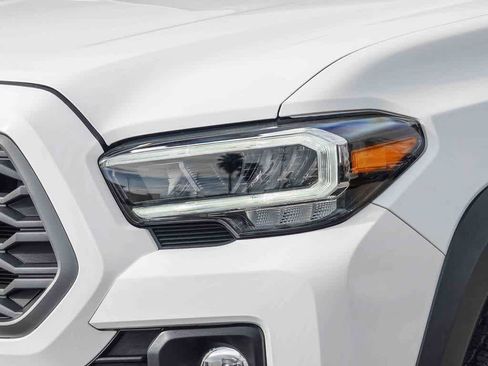 Used 2023 Toyota Tacoma TRD Off-Road image 8