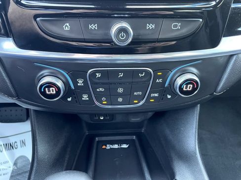 Used 2023 Chevrolet Traverse LT AWD/4WD image 18