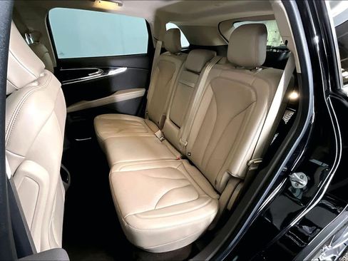 Used 2022 Lincoln Nautilus Reserve w/ Equipment Group 201A image 19