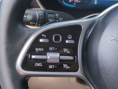 Used 2022 Mercedes-Benz GLC 300 GLC 300 image 23