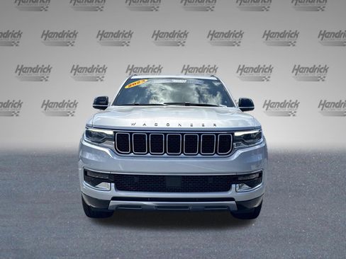 Used 2023 Jeep Wagoneer Series III w/ Preferred Equipment Group RWD image 3