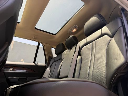 Used 2012 Lincoln MKX AWD image 9