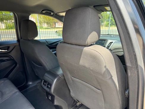 Used 2019 Chevrolet Equinox LT image 19