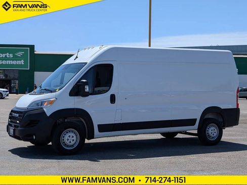 Used 2026 RAM ProMaster 2500 w/ Convenience Group FWD image 3