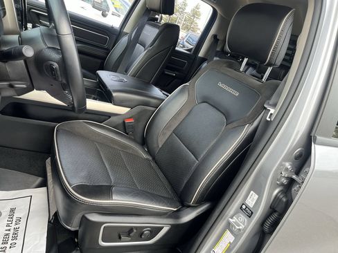 Used 2022 RAM 1500 Laramie RWD image 18