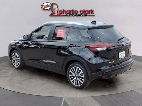 Certified 2024 Nissan Kicks SV image 3