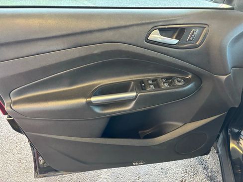 Used 2015 Ford Escape SE w/ Equipment Group 201A image 12