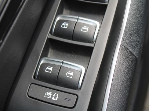 Certified 2023 Kia Sorento S FWD image 20