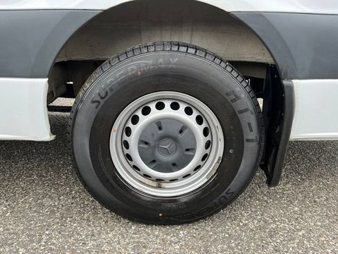 Used 2022 Mercedes-Benz Sprinter 2500 image 12