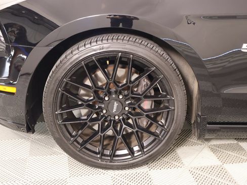 Used 2013 Ford Mustang GT Premium w/ Brembo Brake Pkg RWD image 16