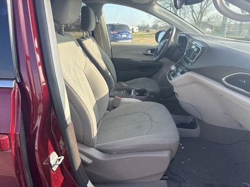 Used 2018 Chrysler Pacifica Touring Plus w/ Tire & Wheel Group image 13