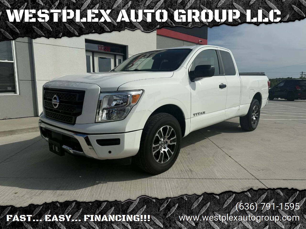 Used 2022 Nissan Titan SV AWD/4WD image 1