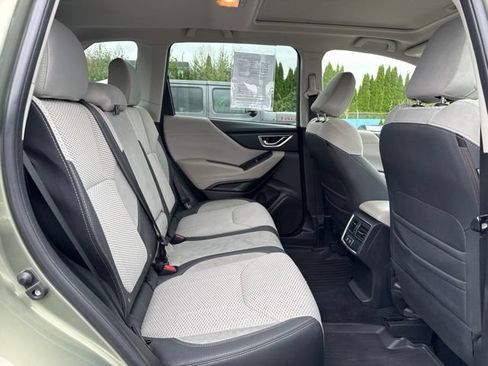 Used 2020 Subaru Forester Premium AWD/4WD image 12