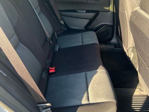 Used 2024 Nissan Rogue SV image 9