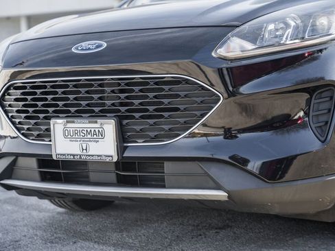 Used 2021 Ford Escape SE image 13