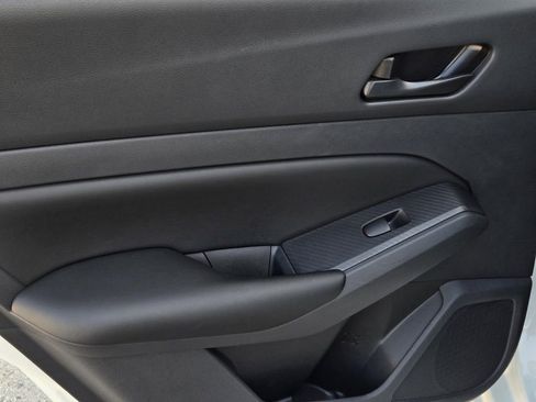 Used 2025 Nissan Altima 2.5 S image 9