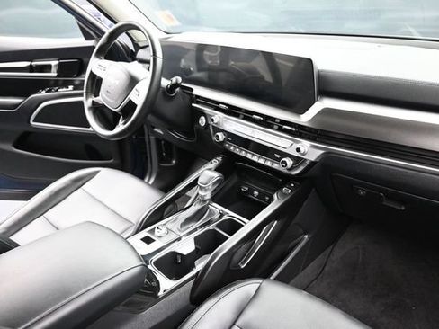 Used 2025 Kia Telluride S FWD image 26