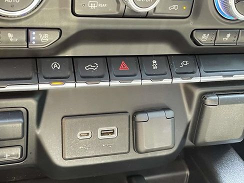 Used 2019 GMC Sierra 1500 SLT w/ SLT Premium Package AWD/4WD image 33