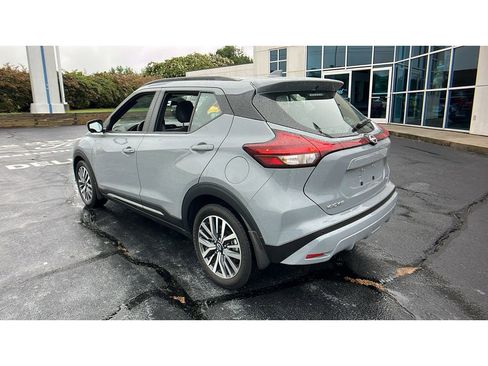 Used 2023 Nissan Kicks SR image 20