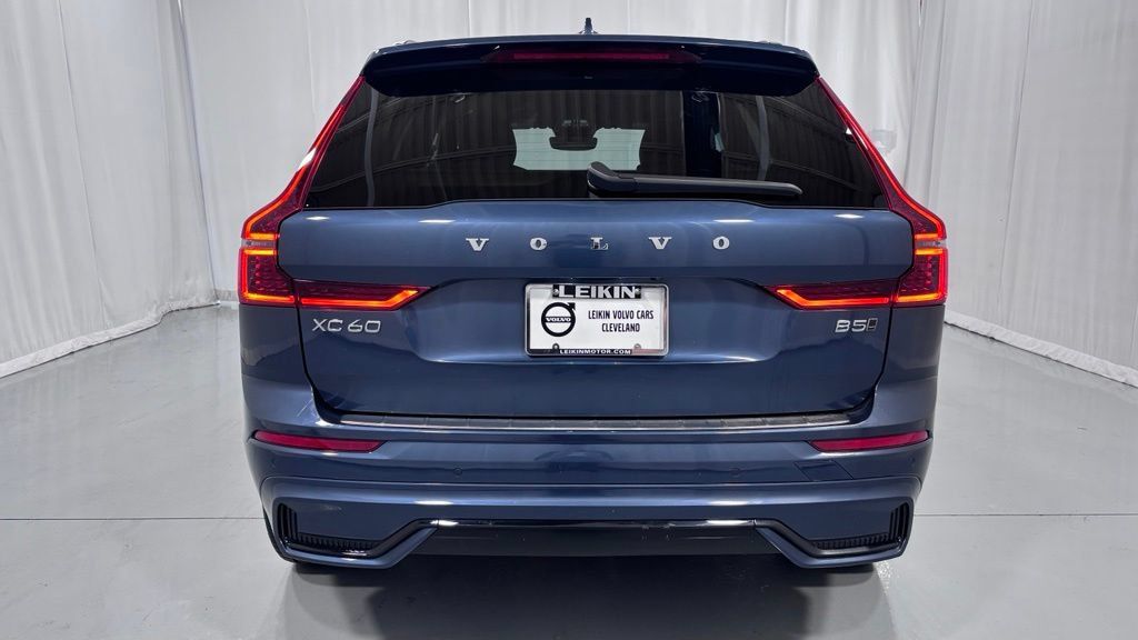 Certified 2026 Volvo XC60 B5 Plus AWD/4WD image 7