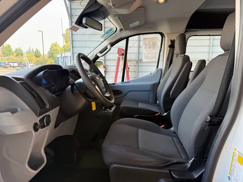Used 2019 Ford Transit 250 130 Low Roof w/ Exterior Upgrade Package RWD image 13