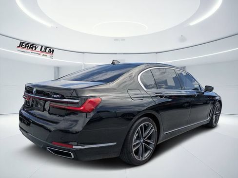 Used 2020 BMW 750i xDrive w/ Cold Weather Package AWD/4WD image 3