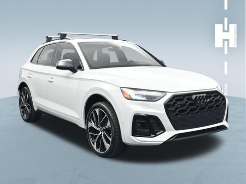 Used 2022 Audi SQ5 Prestige w/ Prestige Package AWD/4WD image 2
