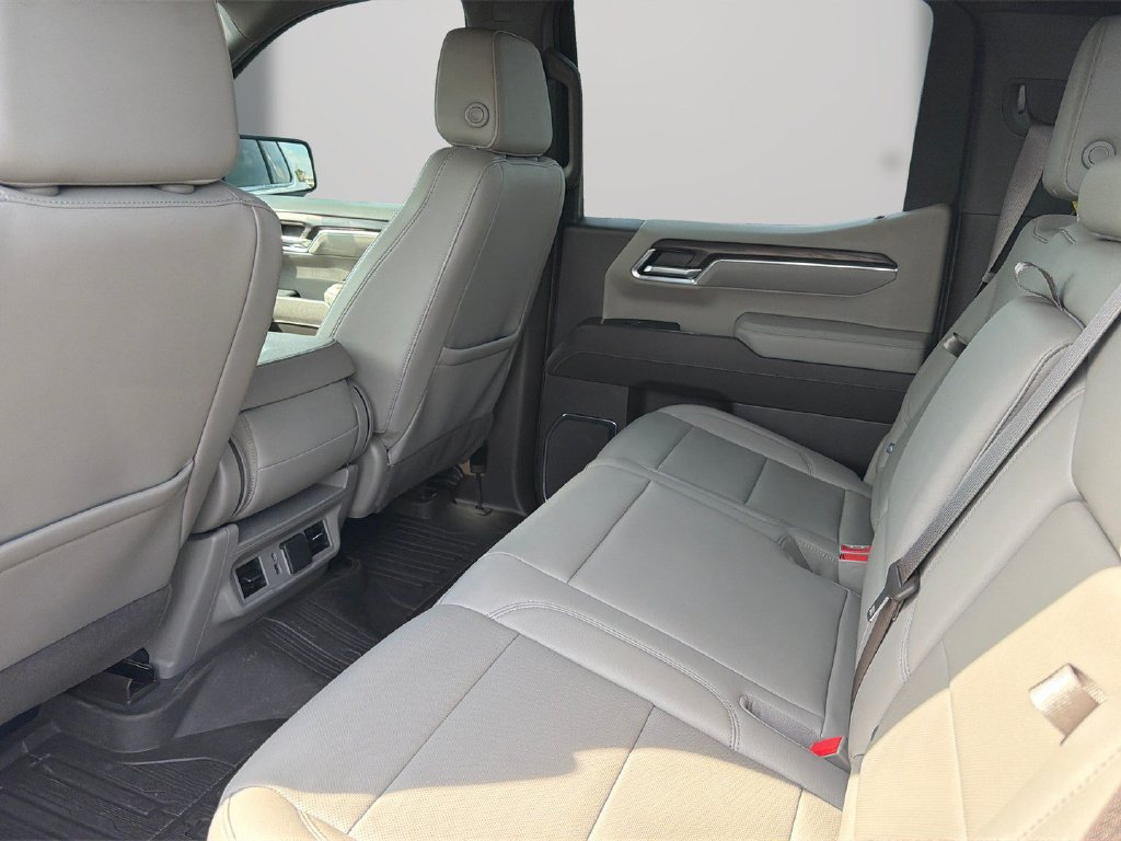 Used 2024 GMC Sierra 1500 SLT AWD/4WD image 14