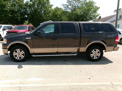 Used 2005 Ford F150 Lariat AWD/4WD image 2