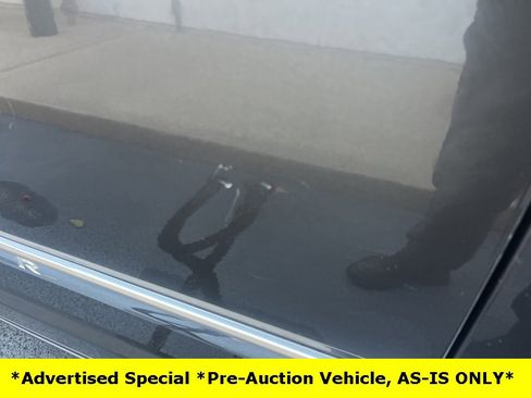 Used 2015 Chrysler Town & Country Touring image 18