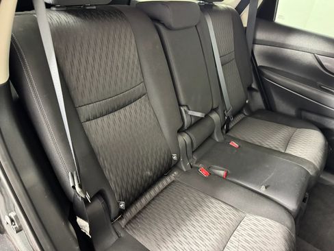 Used 2020 Nissan Rogue SV AWD/4WD image 34