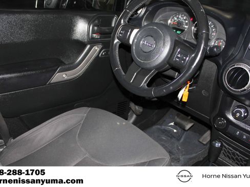 Used 2018 Jeep Wrangler Unlimited Sport S AWD/4WD image 8