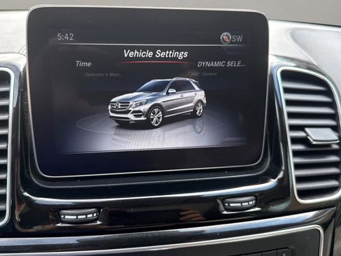 Used 2019 Mercedes-Benz GLE 43 AMG GLE 43 4MATIC Sport Utility 4D image 17