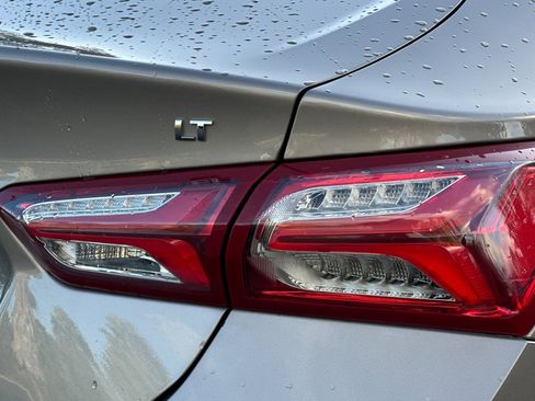 Used 2022 Chevrolet Malibu LT image 24