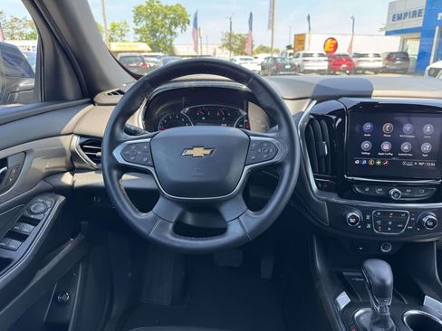 Used 2023 Chevrolet Traverse LT w/ Rear Camera Mirror Package AWD/4WD image 17